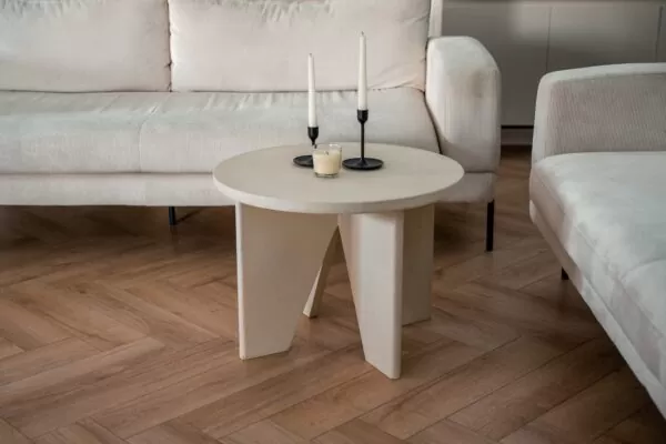 beżowy industrialny stolik kawowy